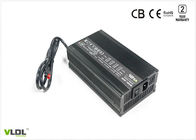 Zwarte Zilveren Draagbare en Slimme Batterijlader 12V 25A voor Lithium en SLA-Batterijpak